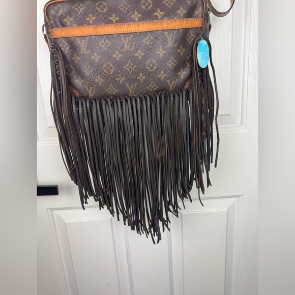 Louis Vuitton Vintage Brown Monogram Crossbody Bag with Fringe - Picture 3 of 16